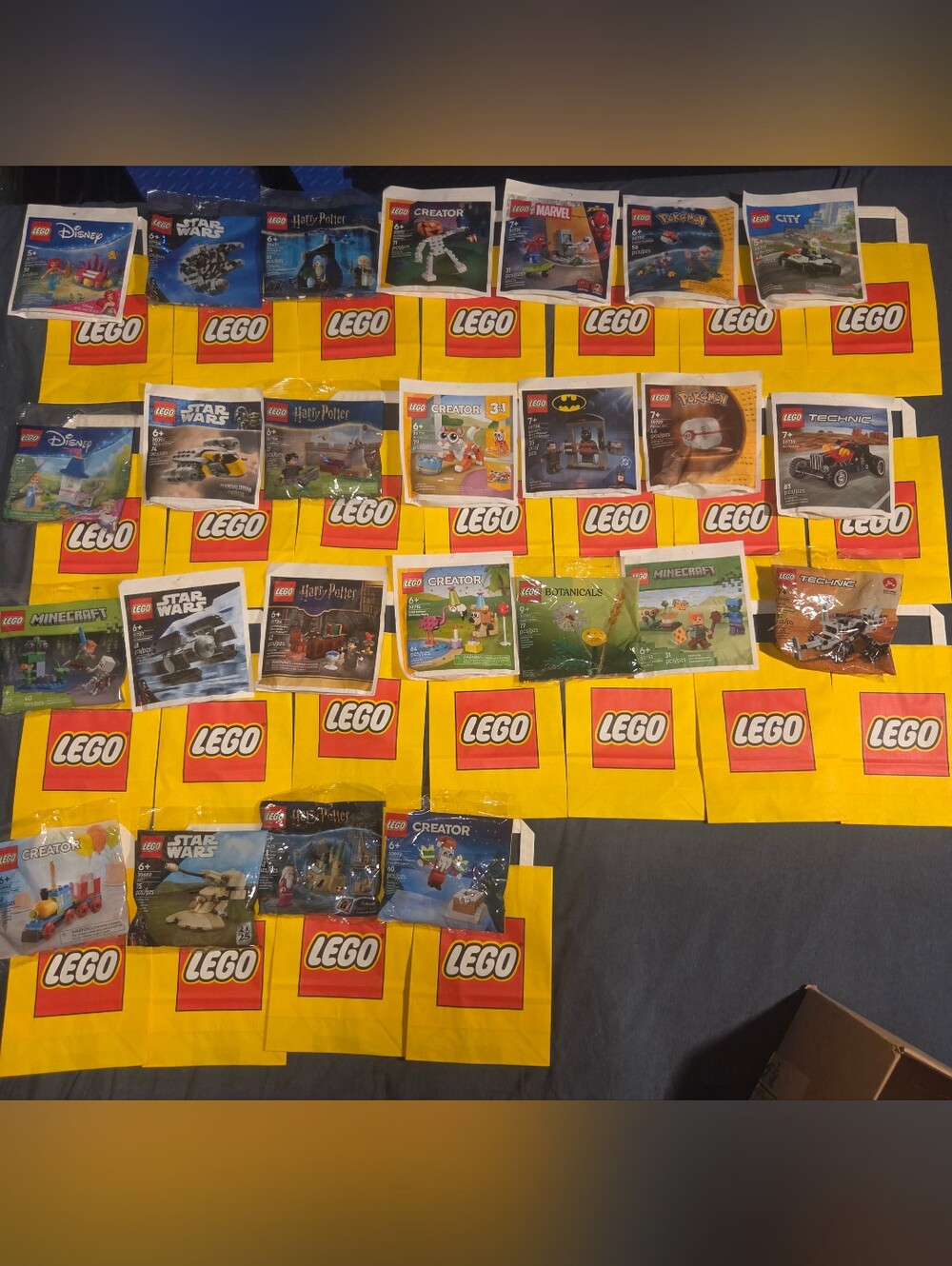 LEGO 24 Day + Christmas Polybag Advent Calendar Total 51 Pieces